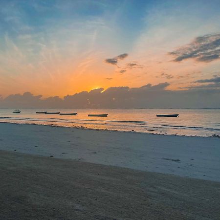 Ahg Sun Bay Mlilile Beach Hotel มาเทมวu ภายนอก รูปภาพ