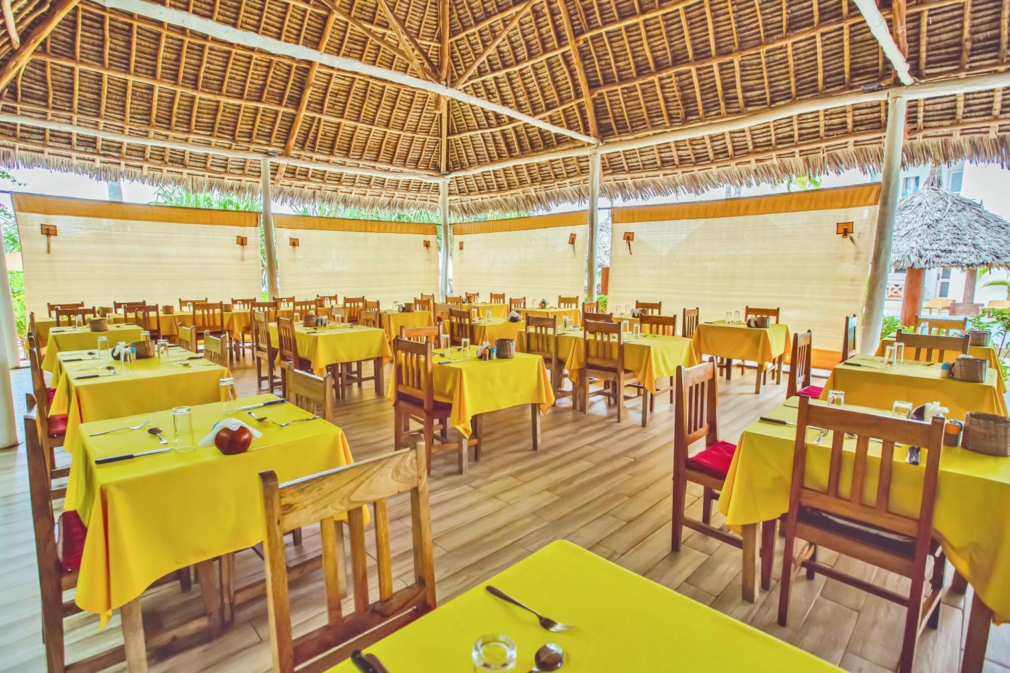 Ahg Sun Bay Mlilile Beach Hotel มาเทมวu ภายนอก รูปภาพ