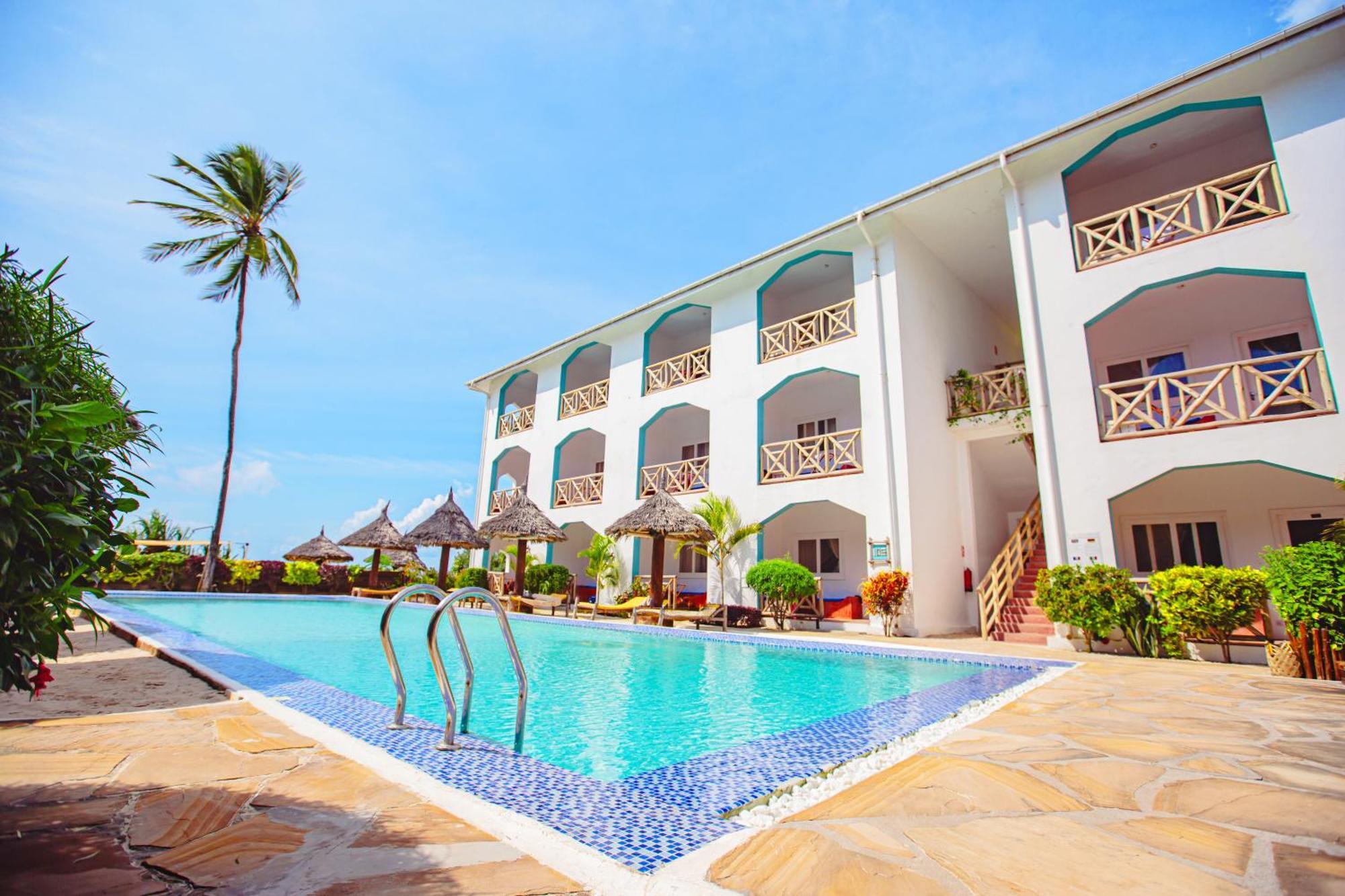 Ahg Sun Bay Mlilile Beach Hotel มาเทมวu ภายนอก รูปภาพ