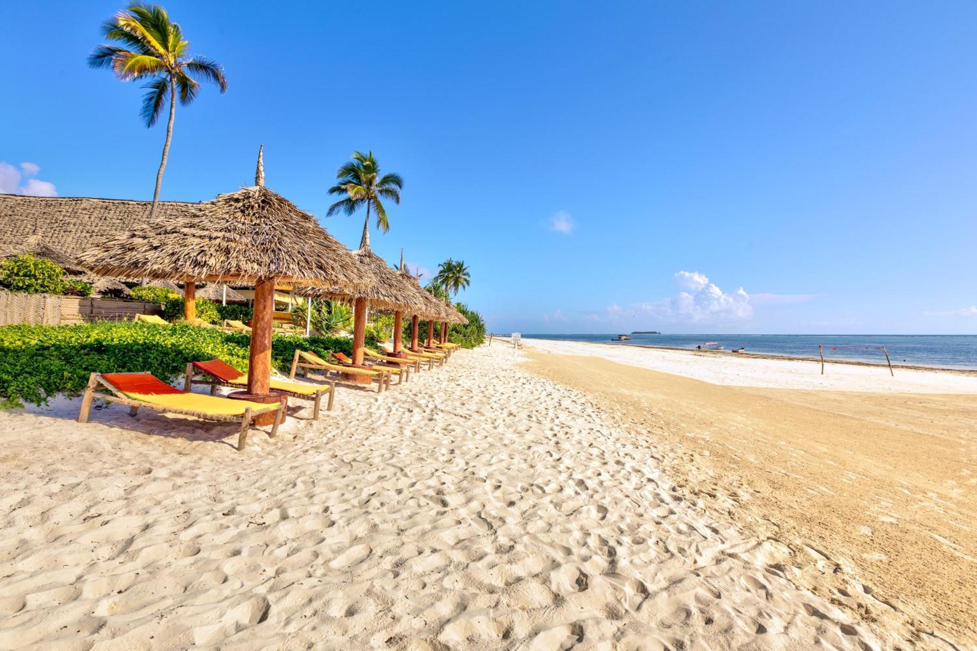 Ahg Sun Bay Mlilile Beach Hotel มาเทมวu ภายนอก รูปภาพ